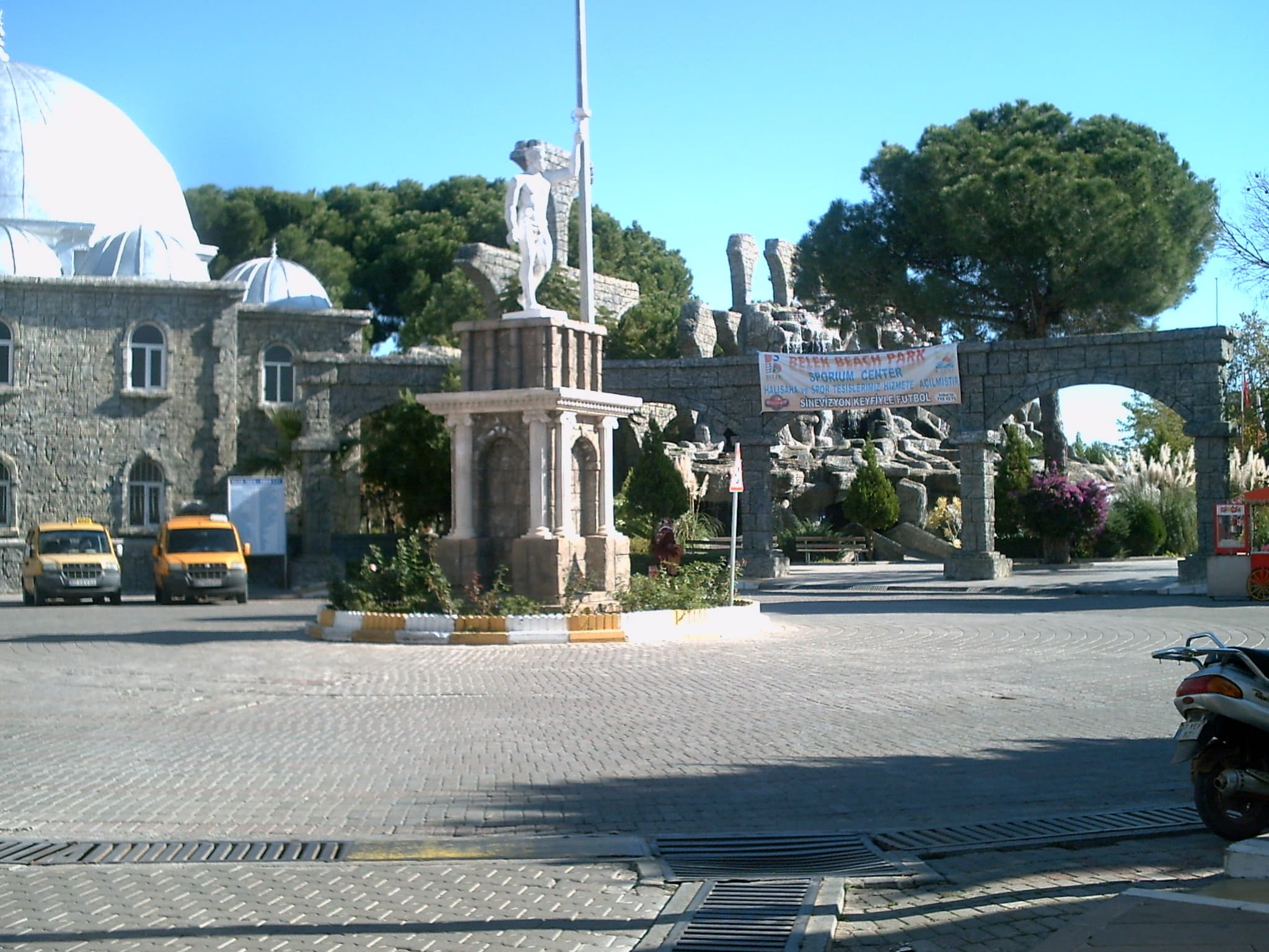 Отели в Белеке