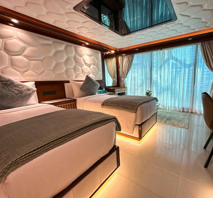 Orchid Overnight Superyacht - Абу-Даби