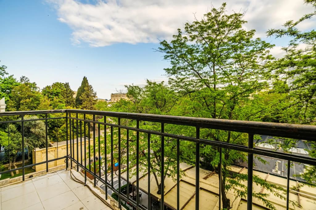 Targovu 5 Room DeLuxe Apartment - Баку