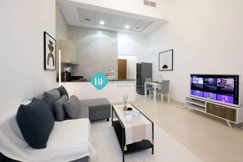 Spacious Studio Apartment - Абу-Даби