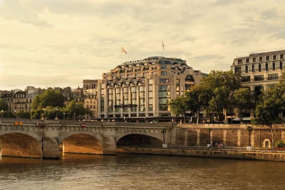 Cheval Blanc Paris - Париж