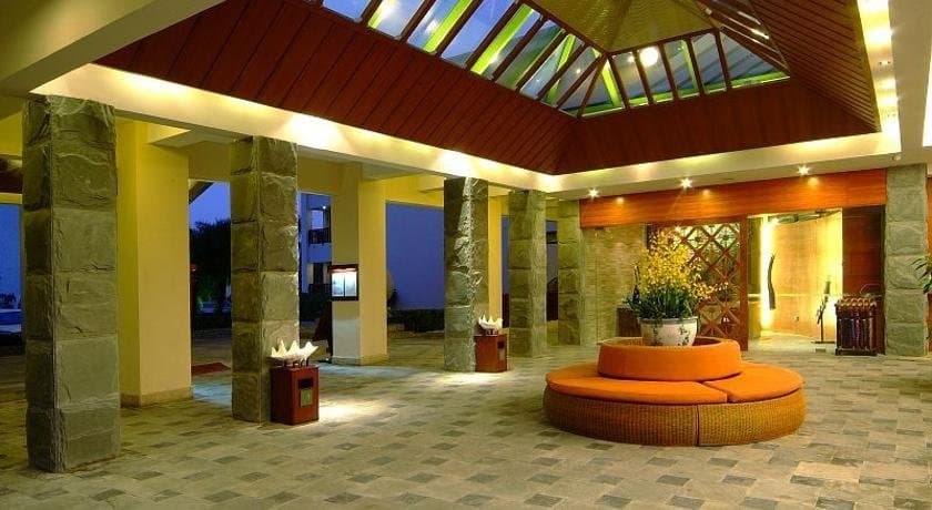 Palm Beach Resort Yalong Bay Sanya - Санья