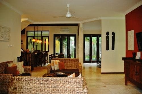 de CINTA Villa - Кута