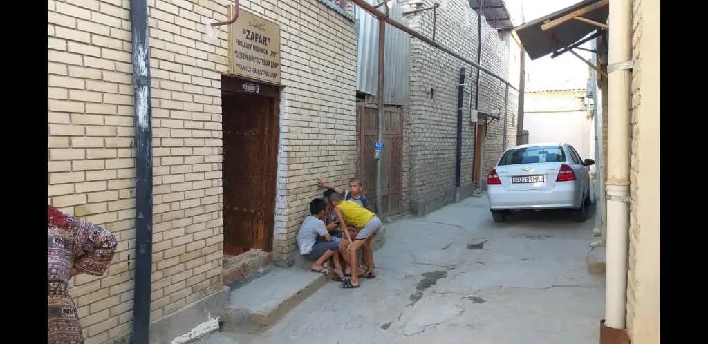 Zafar Family Guesthouse - Бухара
