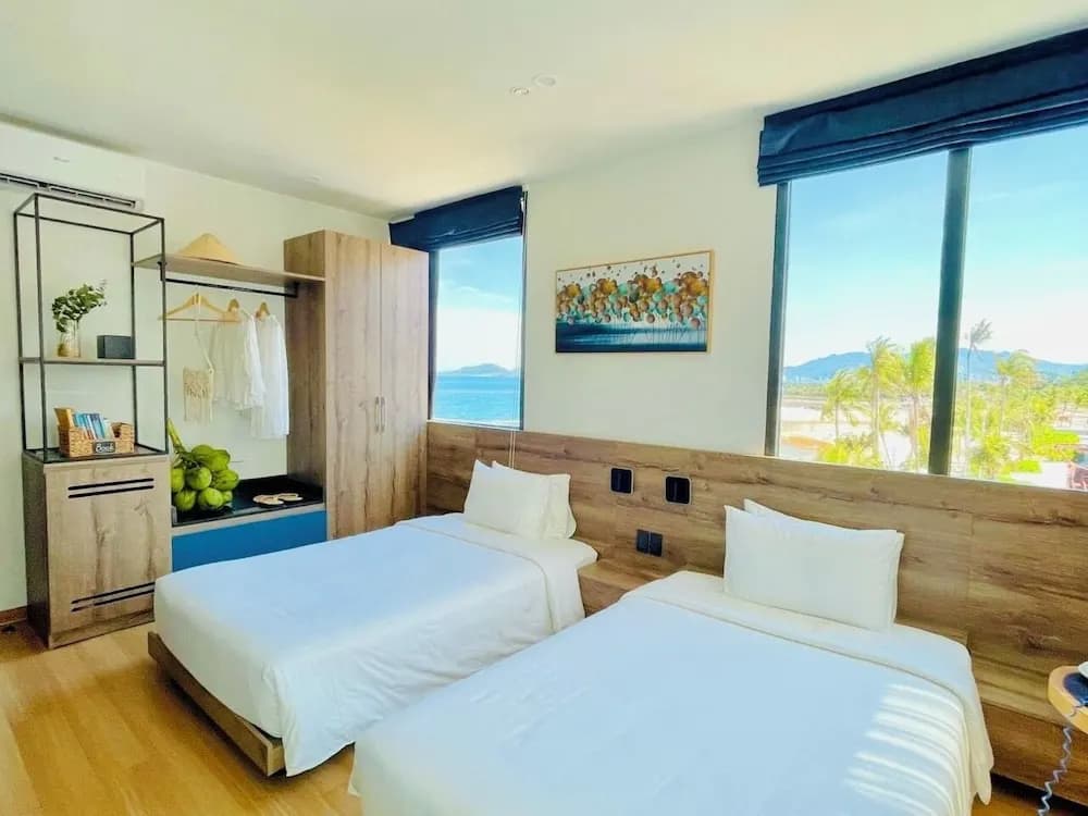 Cozy Front Beach House wid Private Beach - Нячанг
