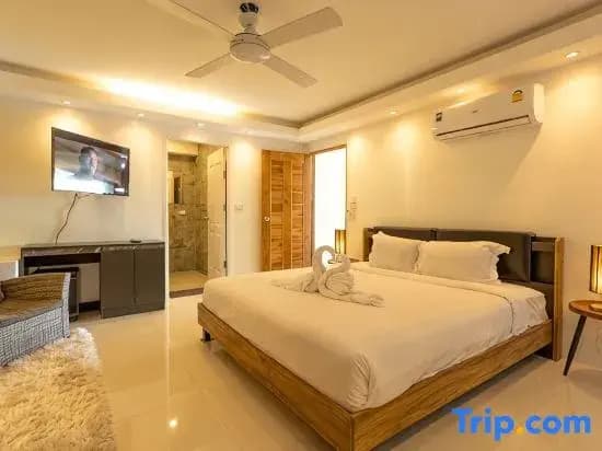 *Seaside Group Getaway • Up to 16 Guests v104 - Карон