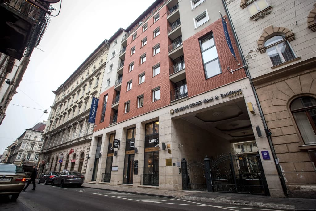 Queen's Court Hotel & Residence - Будапешт