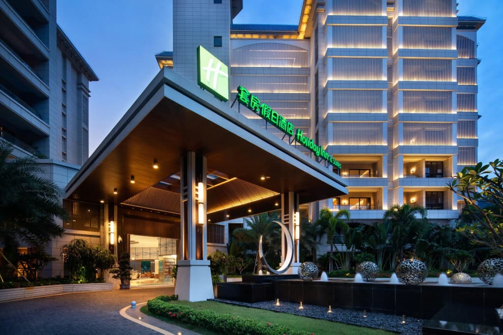 Holiday Inn & Suites Sanya Yalong Bay - Санья
