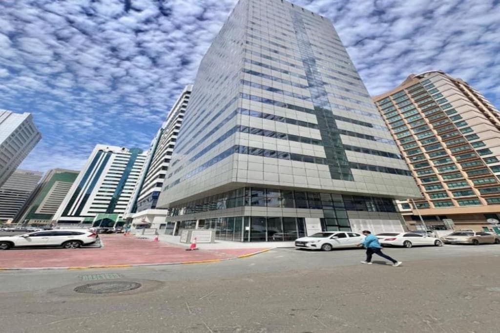 Spacious Furnished Apartment in Palette Tower in Tourist Club Area - Абу-Даби