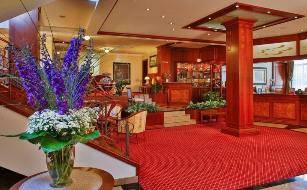 Hotel Zlatnik - Белград
