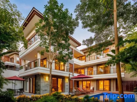 Sanya Mountain and Sea Resort Villa - Санья