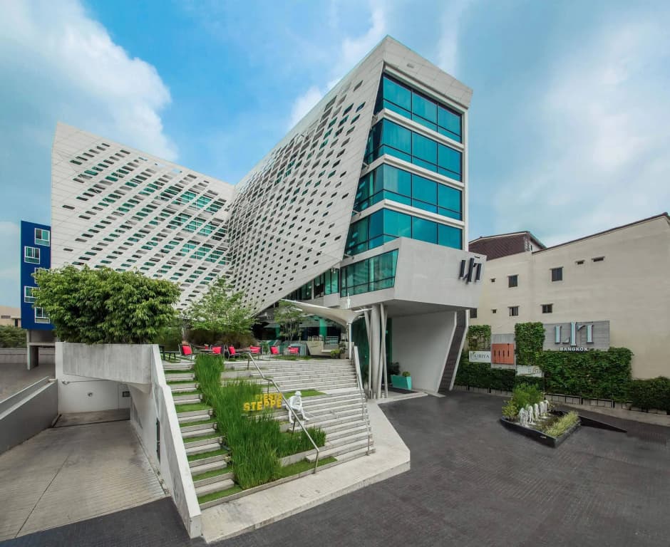 LiT BANGKOK Hotel - Бангкок
