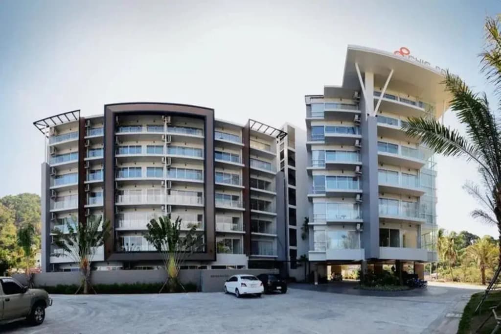 Chic Condo Karon - Карон