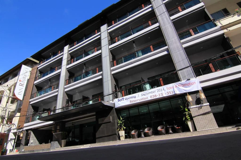 Inn residence serviced suites - Паттайя