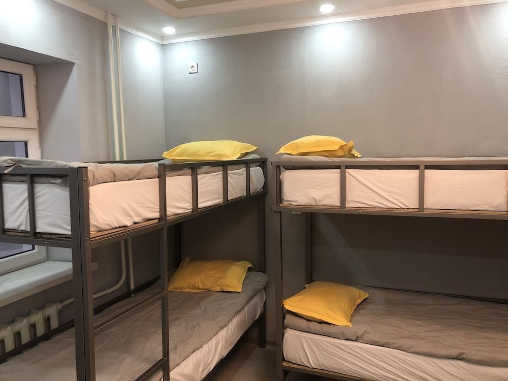Flow Hostel - Бишкек