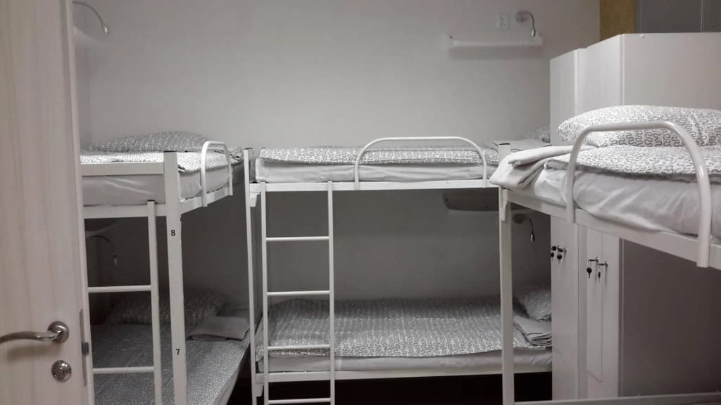 Etaji Hostel - Екатеринбург