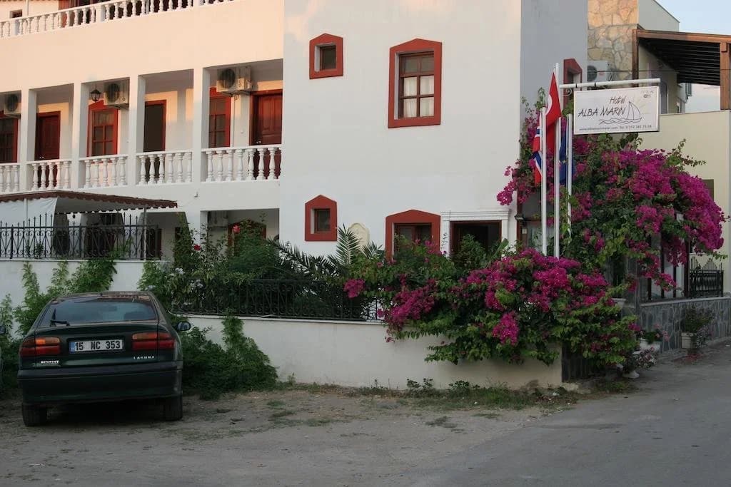 Alba Marin Hotel - Тургутрейс