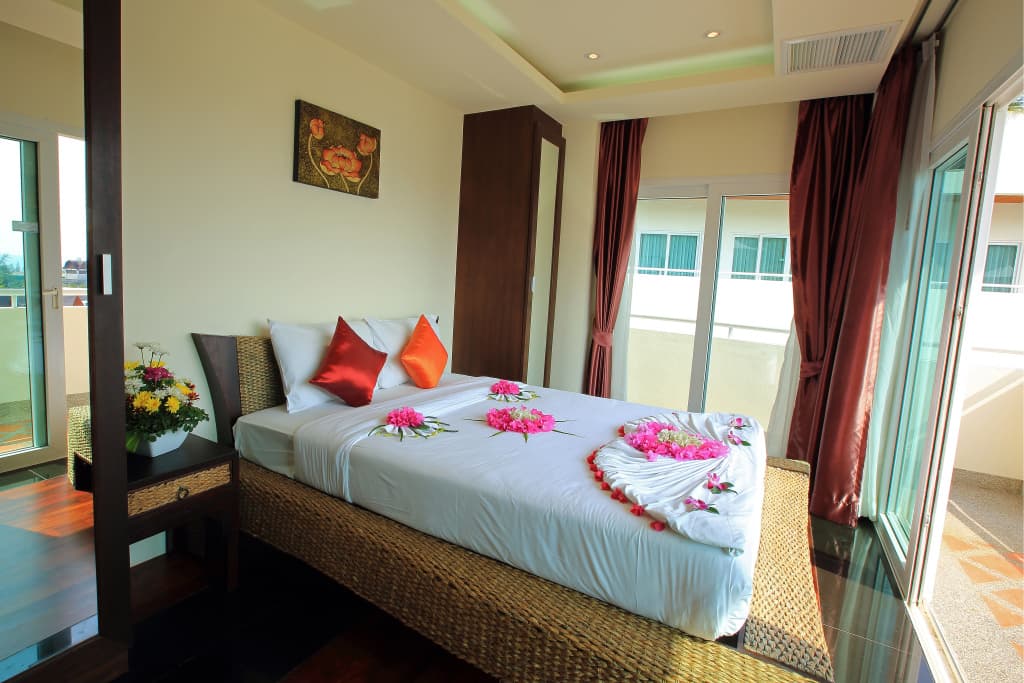 Phunawa Resort - Карон
