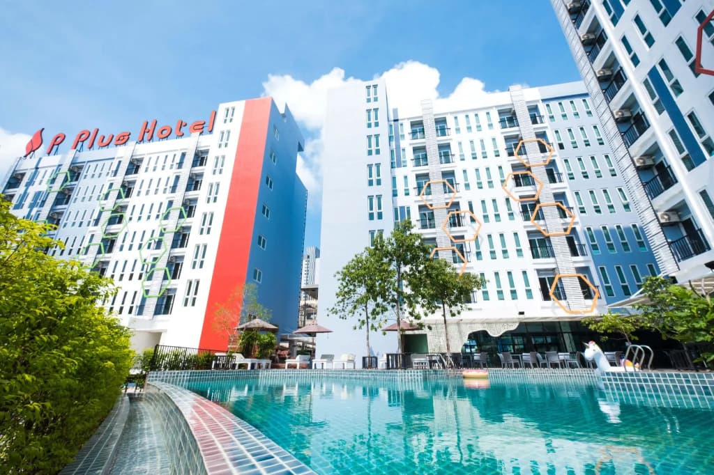 P Plus Hotel - Паттайя
