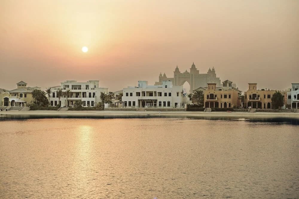The Palm Jumeirah Villas - Frond E - Дубай