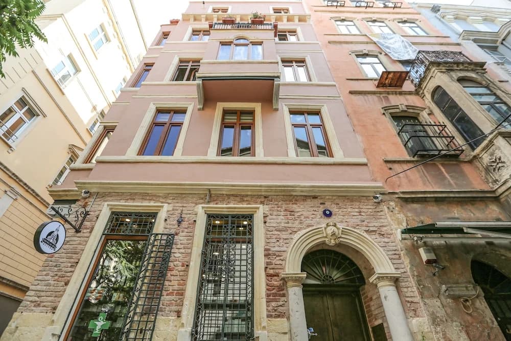 No 8 Galata - Стамбул