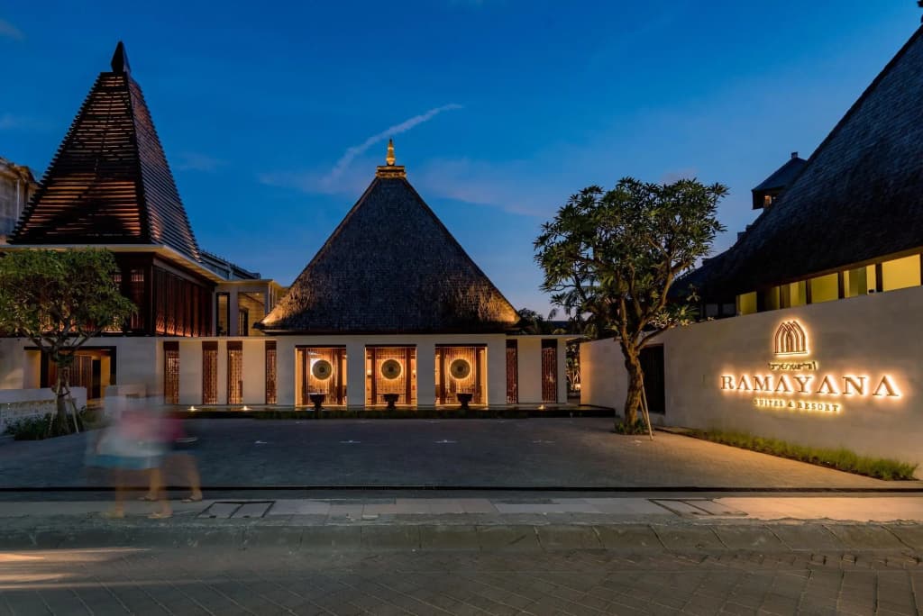 Курорт Ramayana Suites & Resort - Кута
