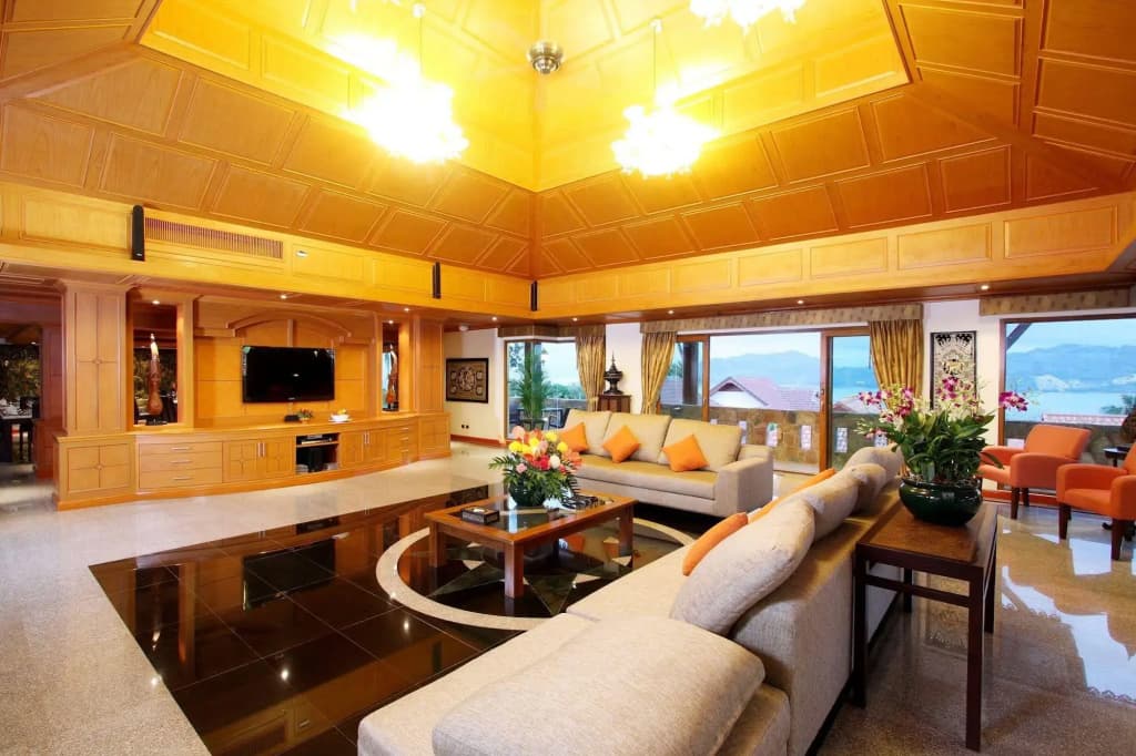 Reuan Thai Villa - Патонг