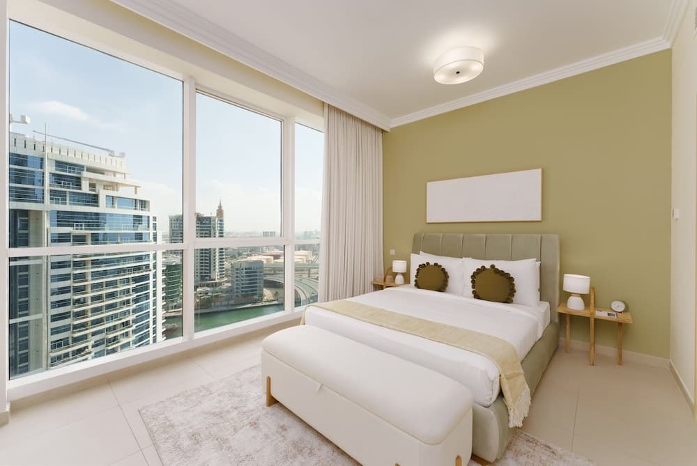 Maison Privee - Stunning JBR Retreat w/ Partial Sea & Marina Views - Дубай