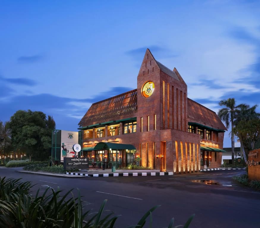 Bali Dynasty Resort - Кута