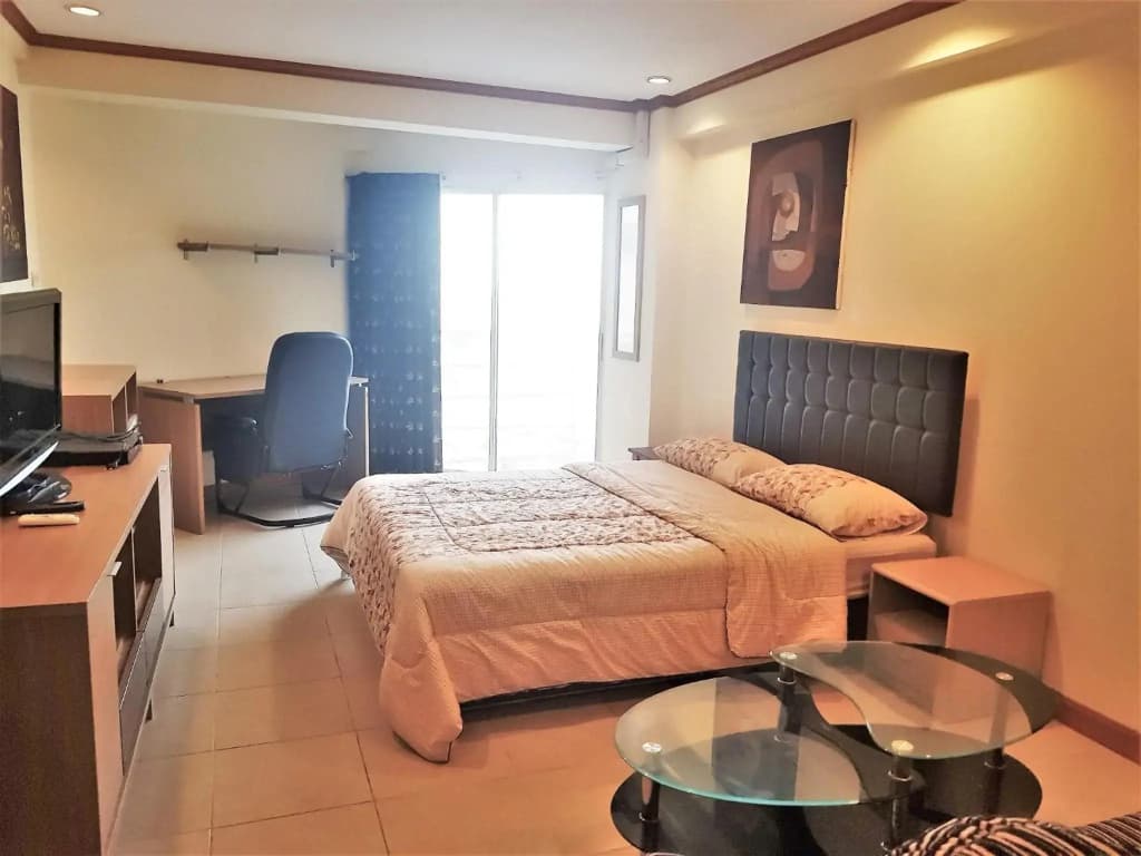 Jomtien Beach Condominium - Паттайя