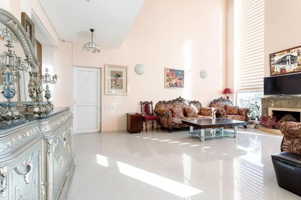 Rose Garden Palace - Тбилиси