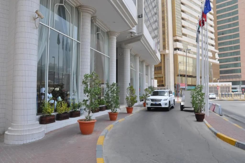 Grand Continental Hotel - Абу-Даби
