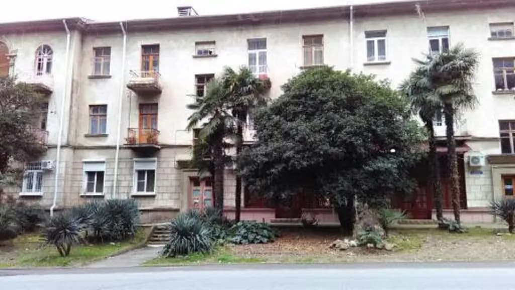 Room on Ardzinba 26 - Гагра