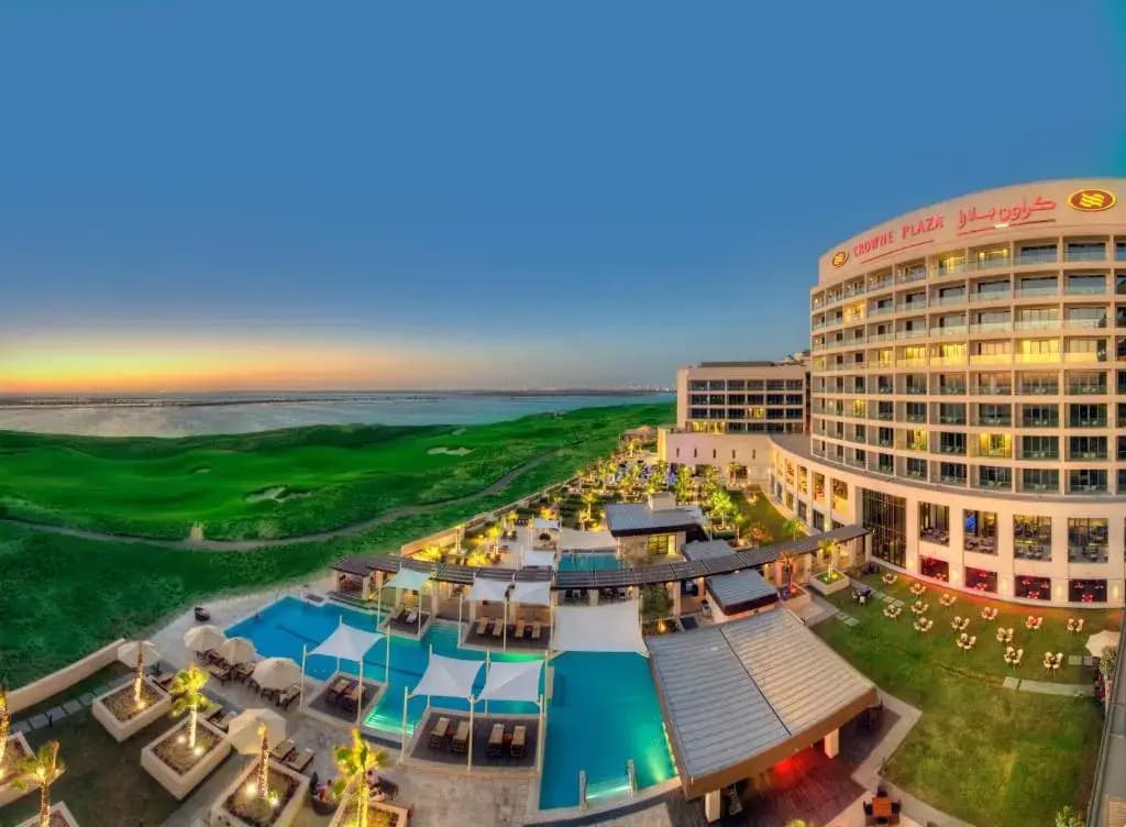 Отель Crowne Plaza Abu Dhabi Yas Island by IHG - Абу-Даби
