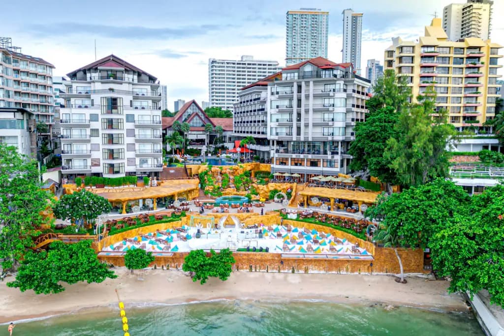 Курортный отель Garden Cliff Resort and Spa - Паттайя