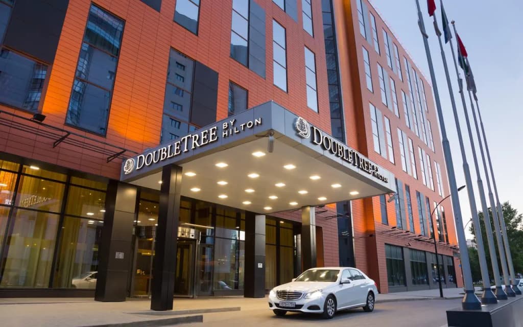 Отель DoubleTree by Hilton Novosibirsk - Новосибирск