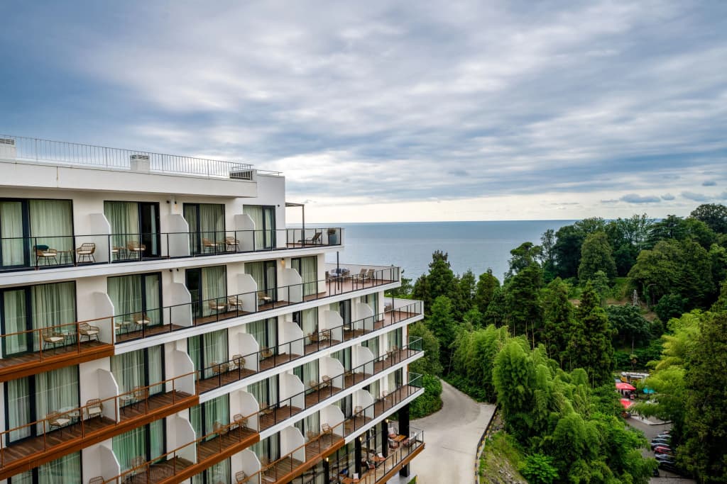 Hotel GREENWOOD - Батуми