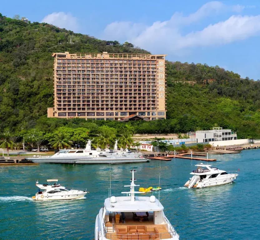 Отель Grand Metropark Bay Sanya - Санья