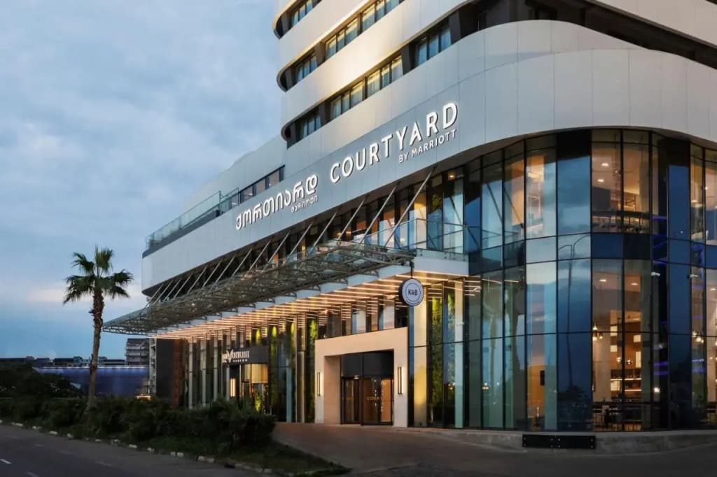 Hotel Courtyard by Marriott Batumi - Батуми