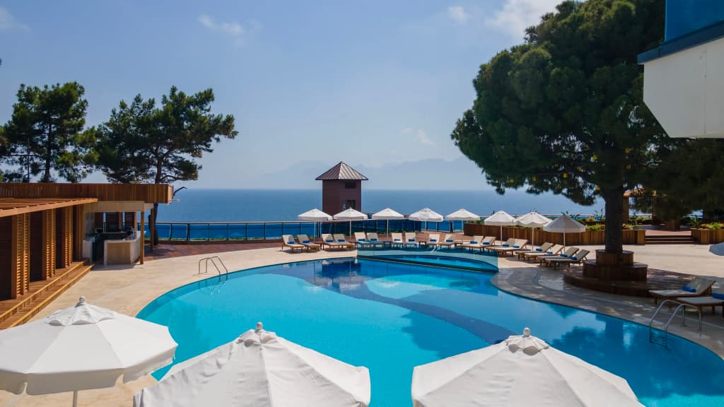 Отель Delta Hotels by Marriott Antalya Lara - Анталья
