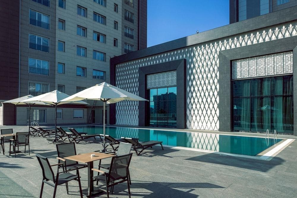Sheraton Bishkek Hotel - Бишкек