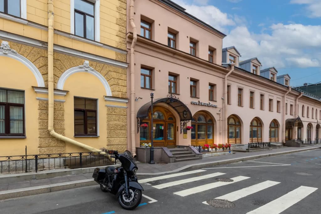 Отель Три Моста - Санкт-Петербург