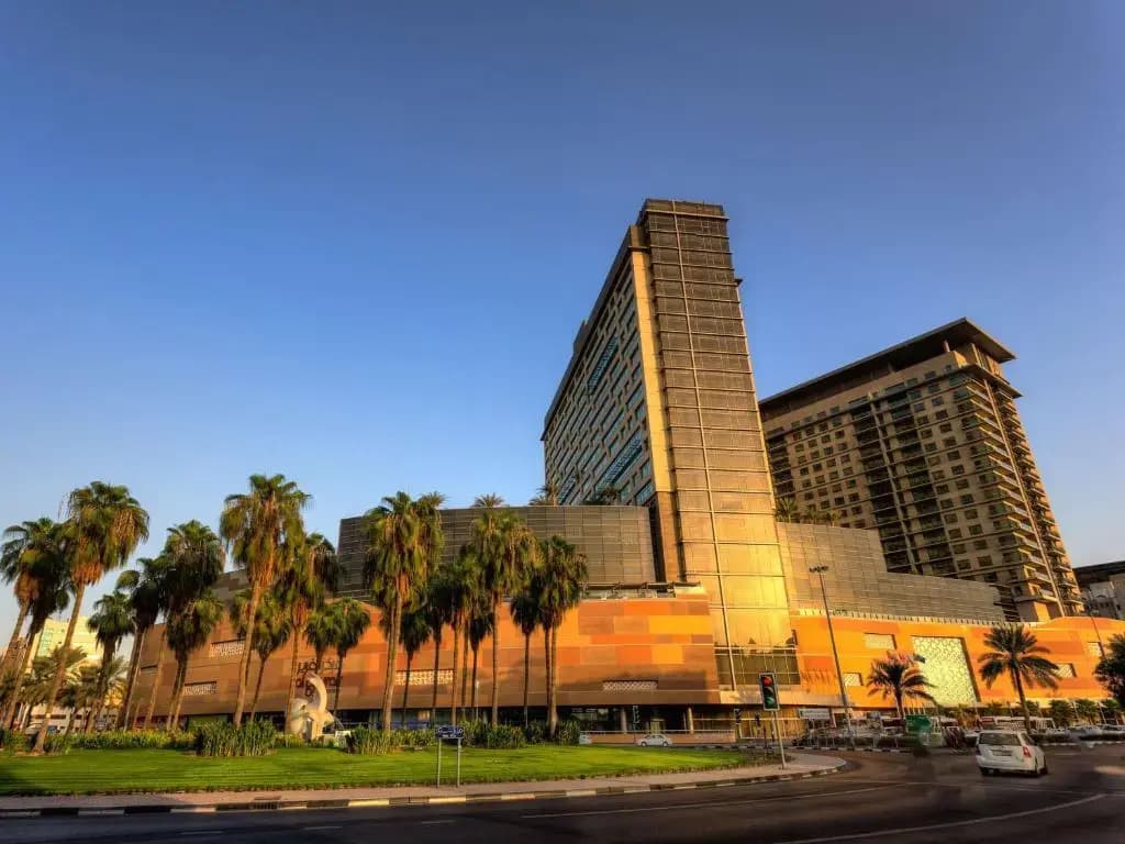 Отель Swissotel Al Ghurair - Дубай