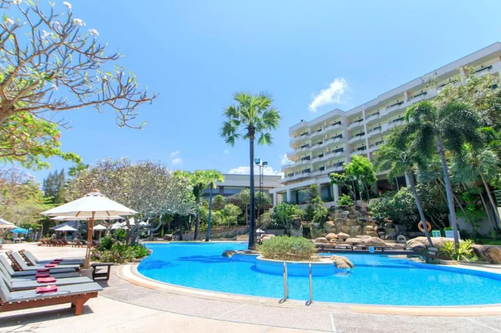 Garden Sea View Resort - Паттайя