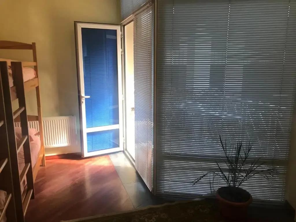 Yellow Fox Hostel - Ереван