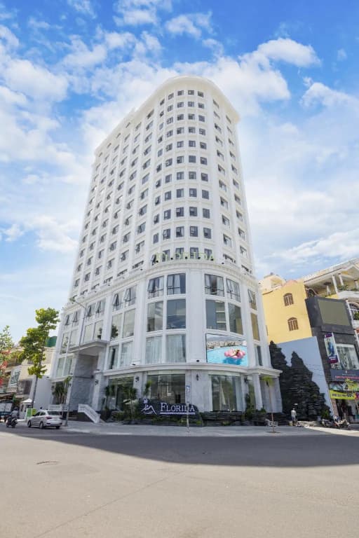 Florida Hotel - Нячанг