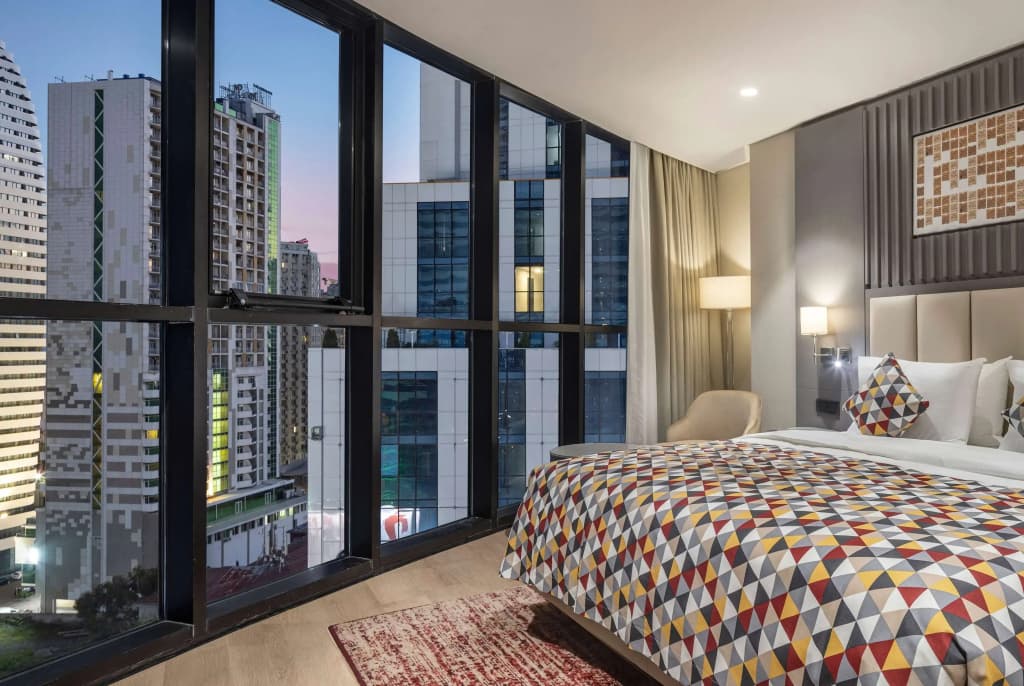 Отель Ramada Plaza By Wyndham Batumi - Батуми