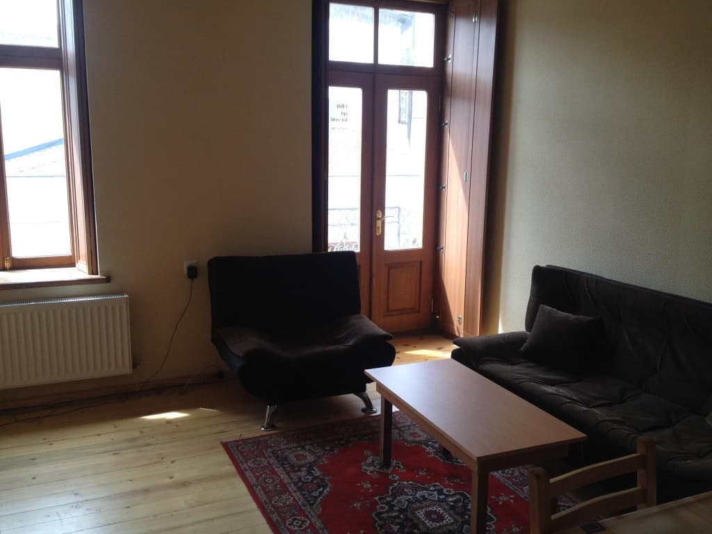 Old Metekhi Apartment - Тбилиси
