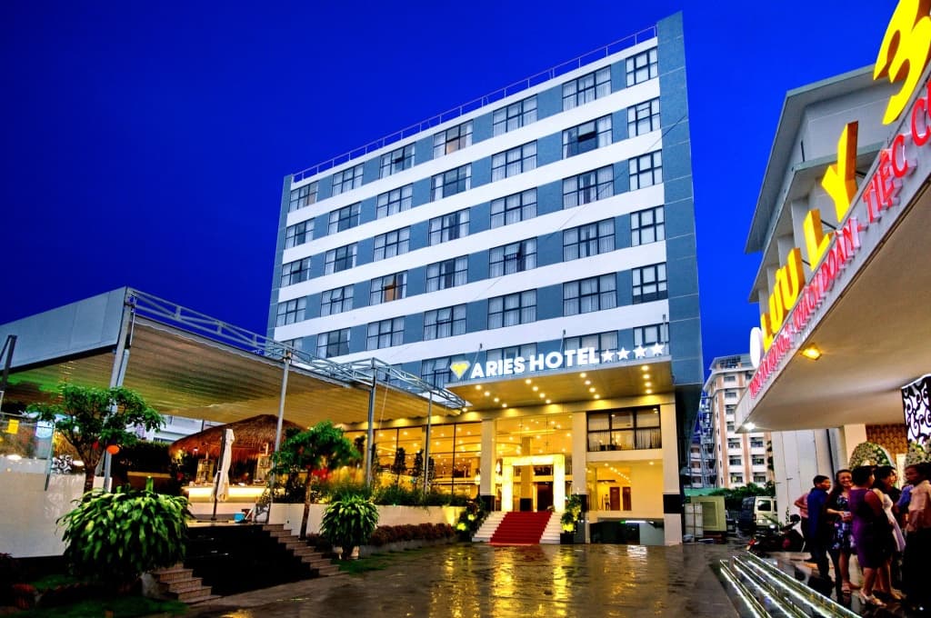 Aries Hotel - Нячанг