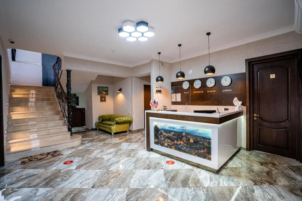 Siberia Hotel - Тбилиси